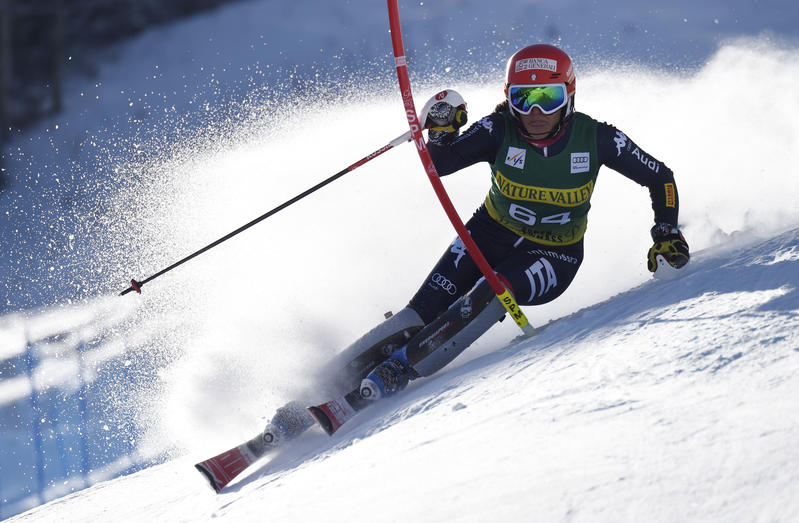 Federica Brignone in slalom (foto Pentaphoto)