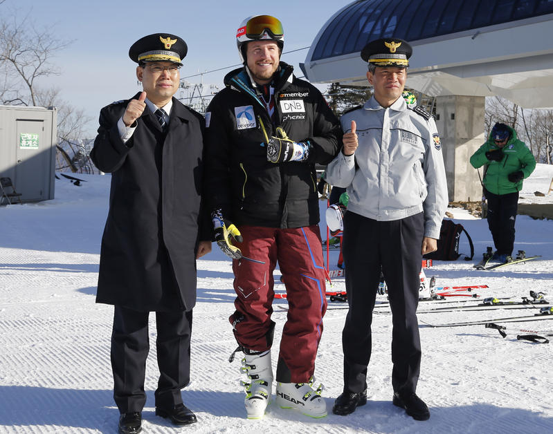 Ski World Cup 2015-2016. Kjetil Jansrud (NOR). Jeongseon (KOR) 05-02-2016. foto (Shin Tanaka - Pentaphoto)