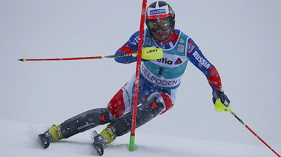 Alexander Khoroshilov nello slalom di Adelboden