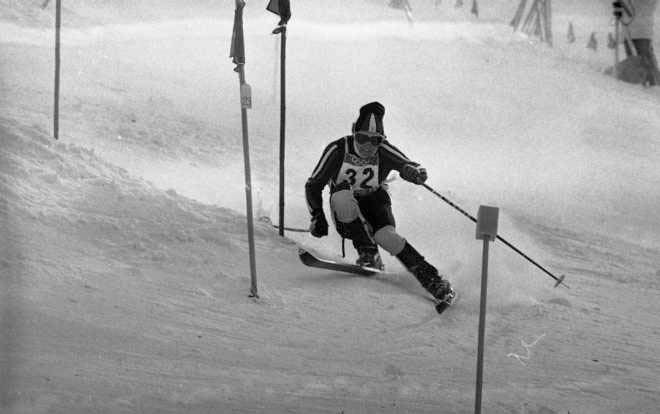 WCENTER 0XKJCIQJAM Erwin Stricker in azione durante lo Slalom Speciale alle Olimpiadi di Sapporo, Giappone, il 13 febbraio 1972. E' morto all'ospedale di Bolzano Erwin Stricker, 60 anni, ex campione di sci che gareggio' per la nazionale italiana dal 1969 al 1978 e fece parte della mitica ''valanga azzurra''. ANSA